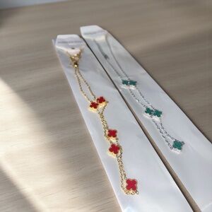 Clover Charm Necklace – Red/Gold or Green/Silver | NEW